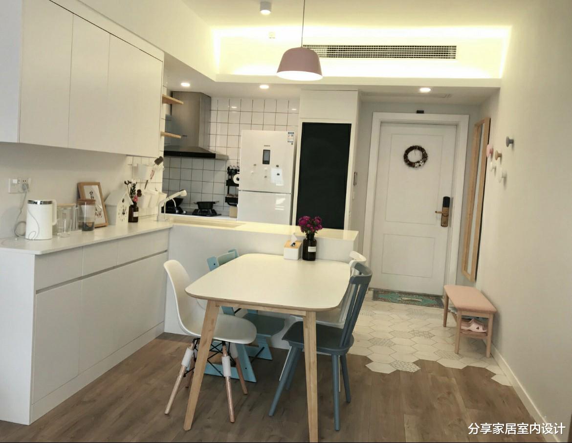 小三|她家精致小三房，全屋花心思设计让人满意，尤其是电视墙美观实用