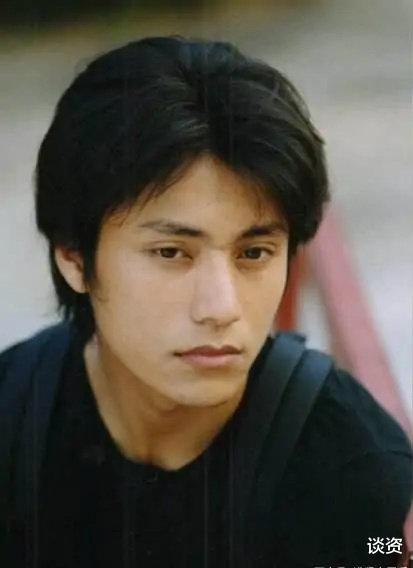 陈坤|陈坤晒儿子短发照，陈尊佑颜值飙升，但始终不敌爸爸的盛世美颜