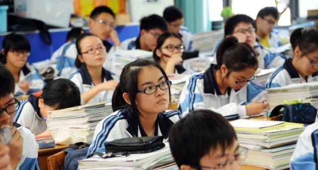 月月读唐诗|一项通知的下发，让升学难度再次升级，家长直呼：孩子没法上学了