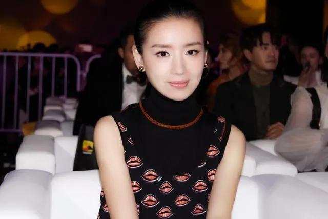 董洁|“恋爱脑”董洁的那些前尘往事，我们都错怪她了？