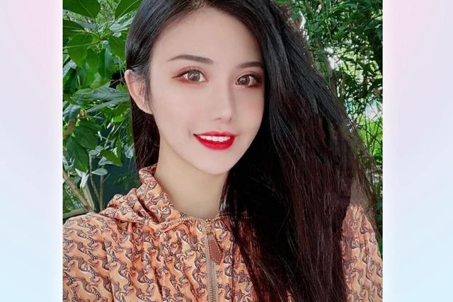 男网红骗美女同行至酒店,助理负责守门,一番洗脑便拿下!