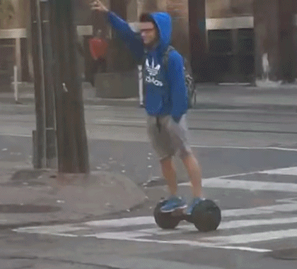 “酒店卫生间开始有这种椅子了？这模样用来干什么的？”