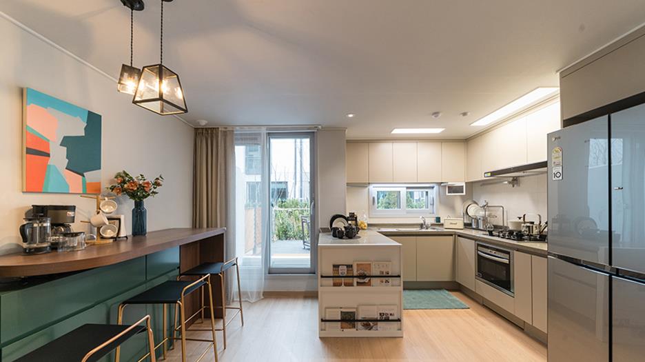 说不羡慕是假的，155㎡上下3层，除了爬上爬下，全屋装修没啥毛病