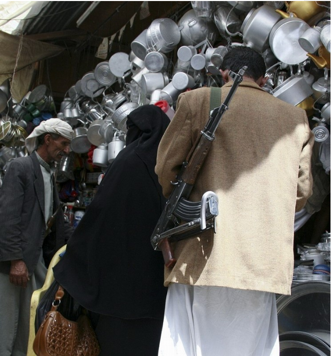 也门的美女别样美丽，希望战火远离这颗阿拉伯明珠