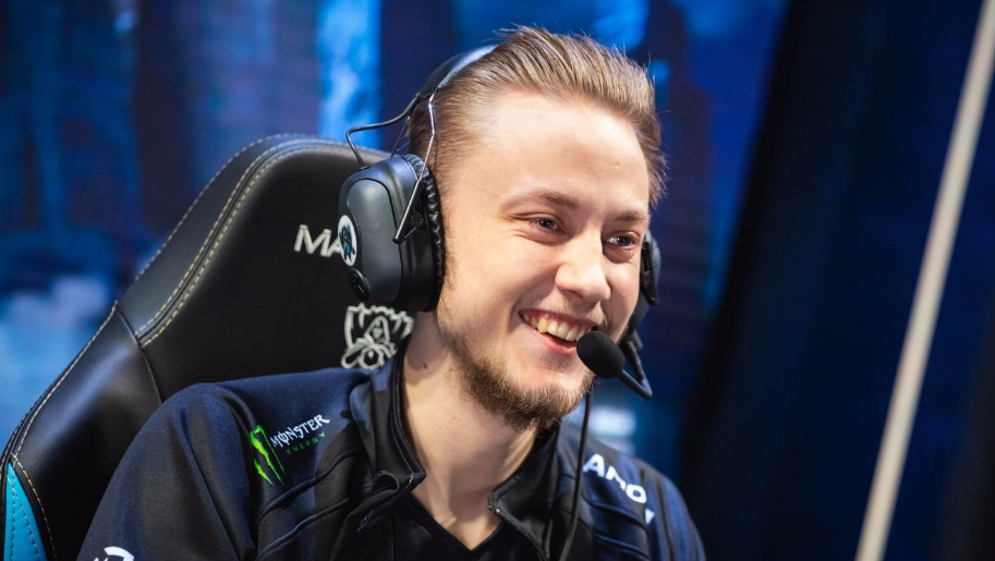 faker|Uzi、Faker入选！外媒评选历史上十位最优秀职业选手