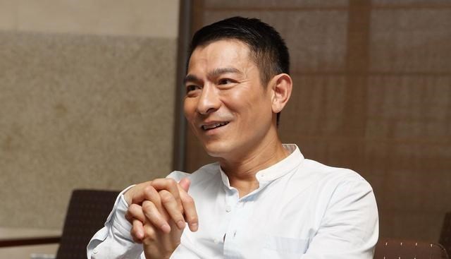 张九南|靠一根鱼竿征服2000万人，如今受到刘德华邀约，同台竞技？