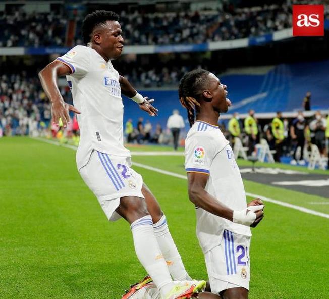 小超侃事|皇马5-2挖出最强新援！18岁天才有射术，有视野，未来或成魔笛