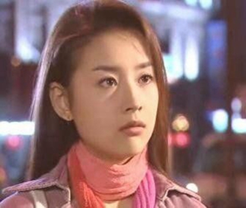 林青霞|明星们的老照片，18岁的林青霞，学生时期的景甜，张张值得回忆