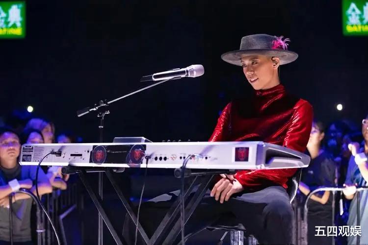 披荆斩棘的哥哥中|艳光四射的瑞奇，是《披荆斩棘的哥哥中》最大的“意难平”，典型实力输给了人气