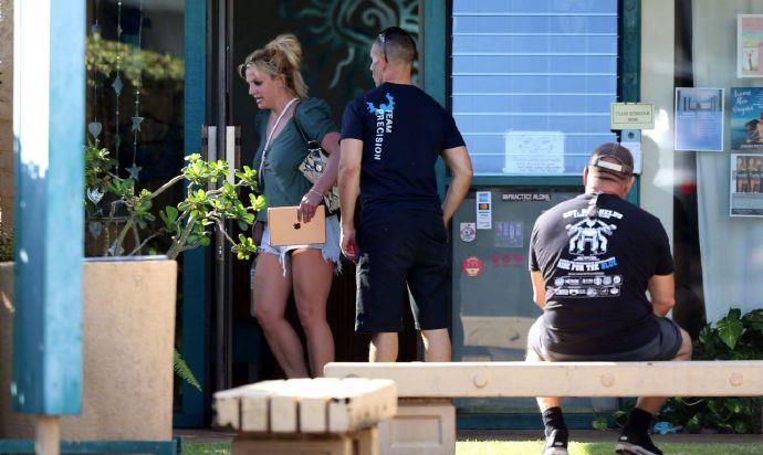 鹿晗|小甜甜-布兰妮“重获自由”，昔日的美好再也回不去了！