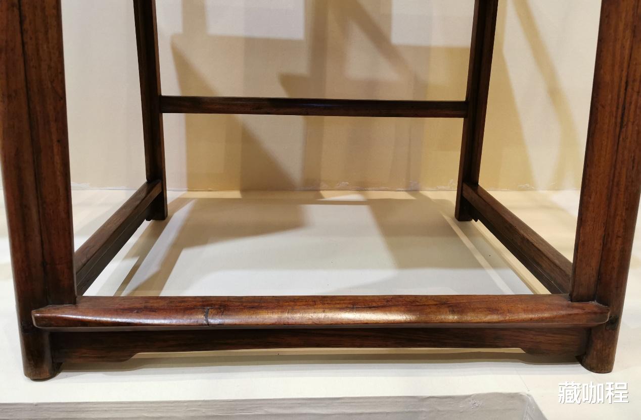 |单把估价40万，清黄花梨南官帽椅有一处特别