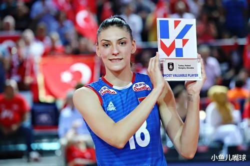 塞尔维亚队|巾帼不让须眉！塞尔维亚、意大利女排主帅耍心机，郎平却勇敢亮剑