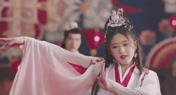 小敏家|赵露思又一古装剧来袭，看到女配角之后，网友：颜值艳压女主？