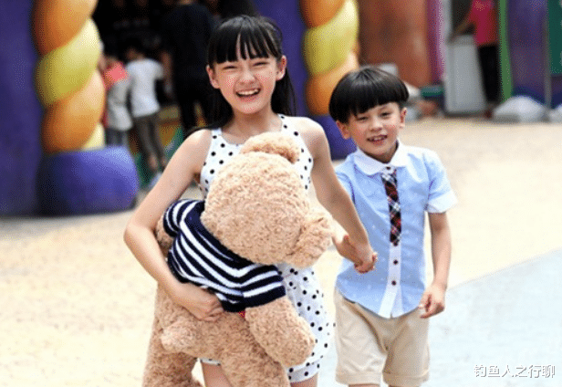 关晓彤|“新四小花旦”的3年巨变，关晓彤开始掉队，张子枫异军突起