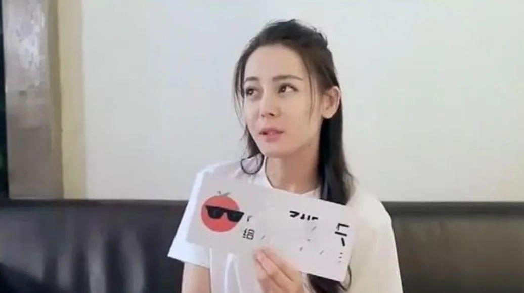 蓝盈莹|林依晨短下巴，蓝盈莹凹脸面，这9位女星侧面不如正面