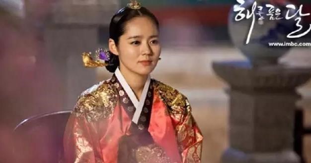 申敏儿|39岁韩佳人近照曝光！婚后育有2孩状态超完美，逆龄生长的女神