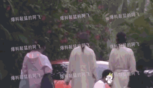 小海绵|Baby带儿子游三亚，小海绵闹脾气惹妈妈批评，同行富婆闺蜜身份曝光