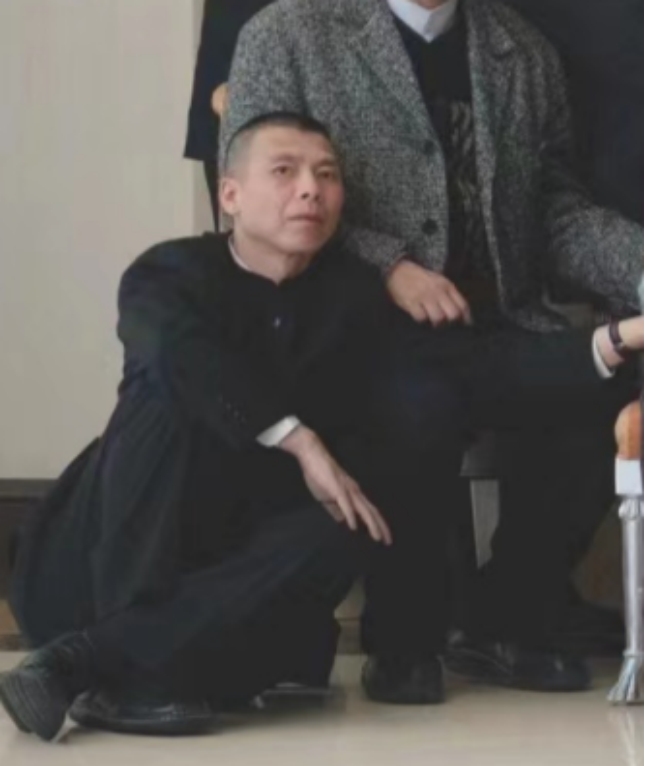 陈凯歌|李少红晒名导大合照，陈凯歌和尔冬升中气十足，冯小刚低调坐角落