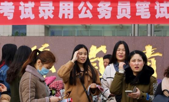 求职|很多人不知道，“三无”毕业生不适合考公务员，真实原因很戳心