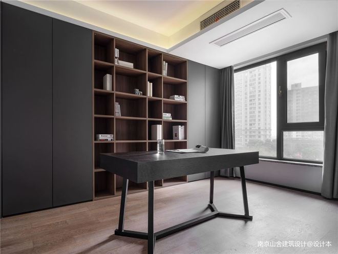 |明净、含蓄、敛藏的灰色家