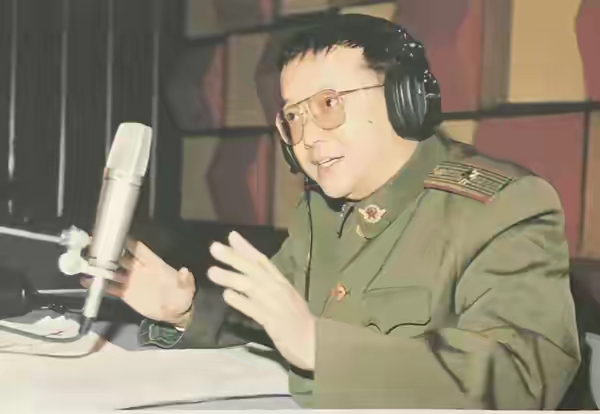 王刚|王刚：60岁老来得子，却因砸错古董索赔2亿，如今的他过得怎么样