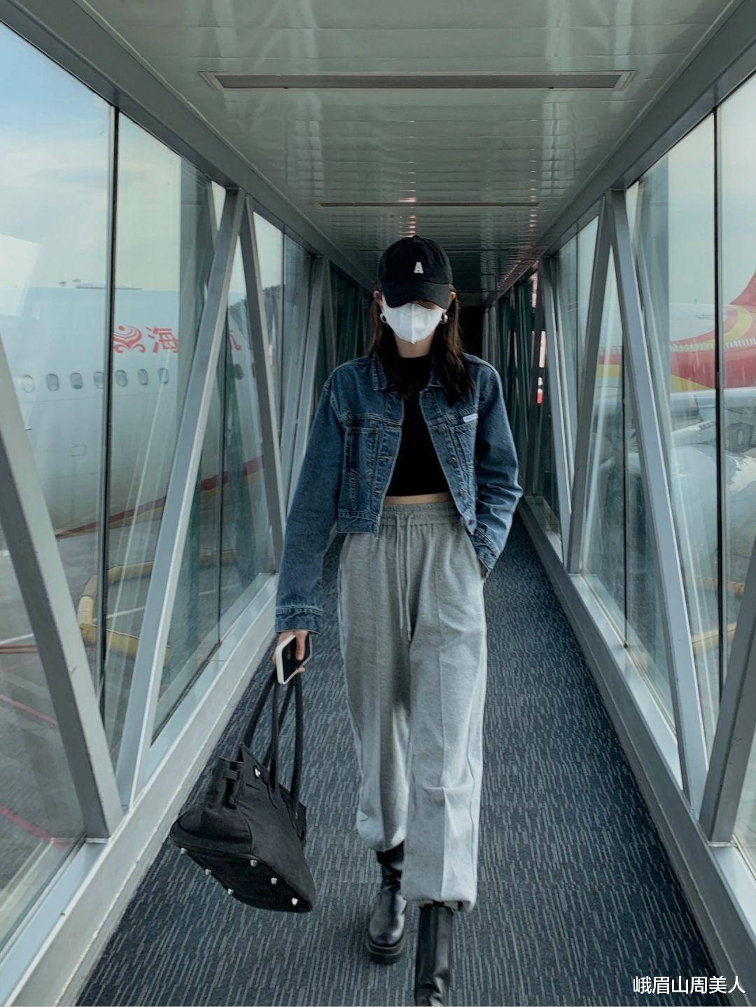 峨眉山周美人|穿阔腿裤时，别再搭小白鞋了！今秋流行搭这3双鞋，显高时髦还高级