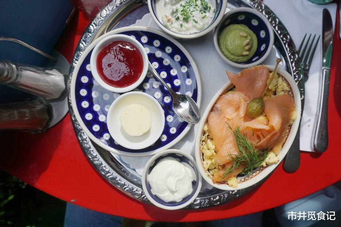 瑞士人均寿命超80岁,一日三餐常吃这5类食材,藏在饮食里的秘密