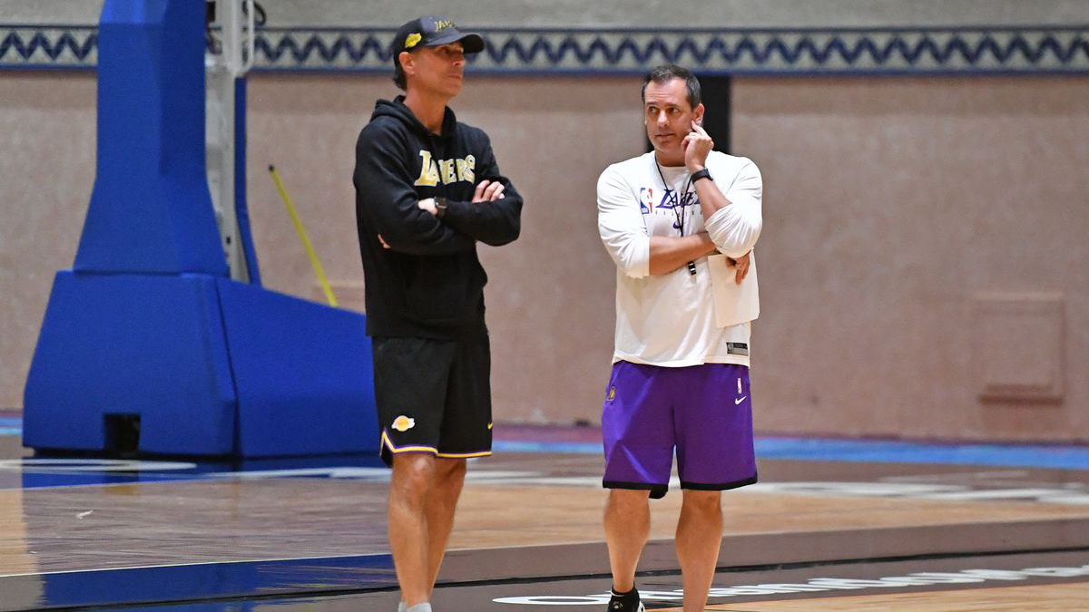 湖人队|湖人休赛期该干啥？佩林卡透露球队计划，盛赞小黑还暗示庄神未来