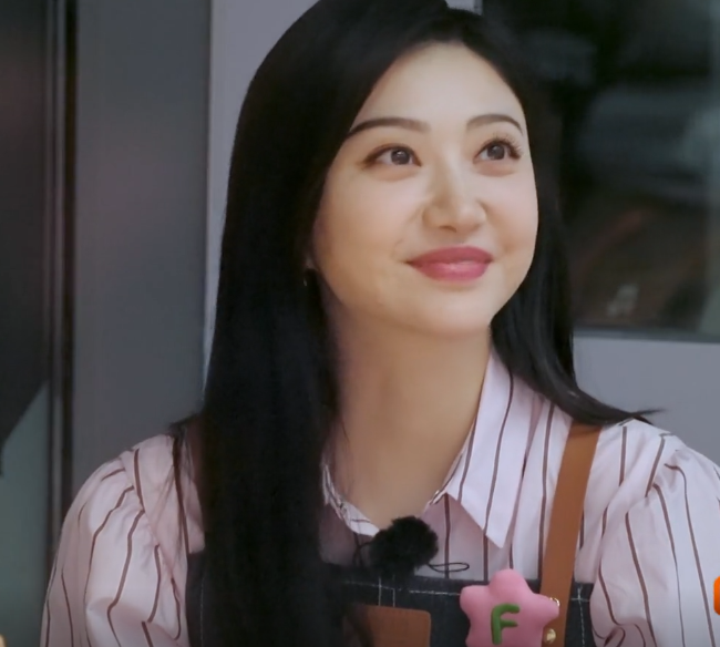 肖战|《马栏花便利店》顾客猛夸景甜是大明星，却不认识辰亦儒！太现实