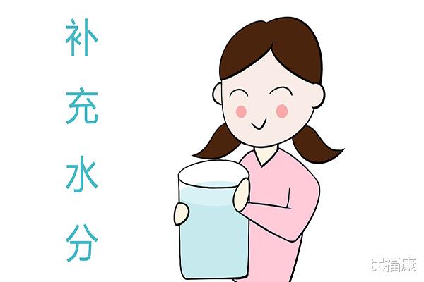 立冬|為什么一到秋冬腿上就掉白色皮屑？教你改善白色皮屑小妙招