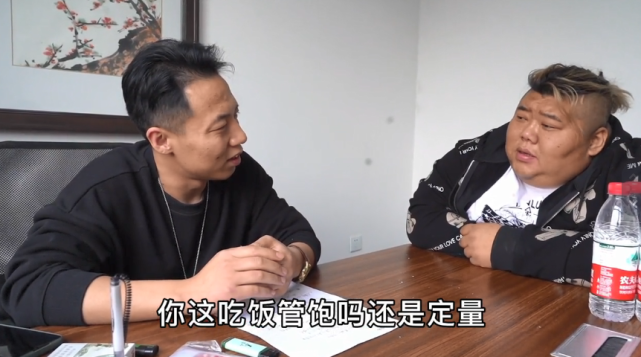 咳嗽 600斤胖猴仔要减肥？只关心饭量是否管饱，网友：被绑架就咳嗽两声
