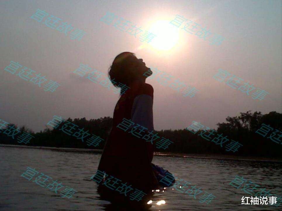 苏提达|提拉蓬高调分享美照，跟69岁泰王甜蜜度假，隔空给苏提达施压