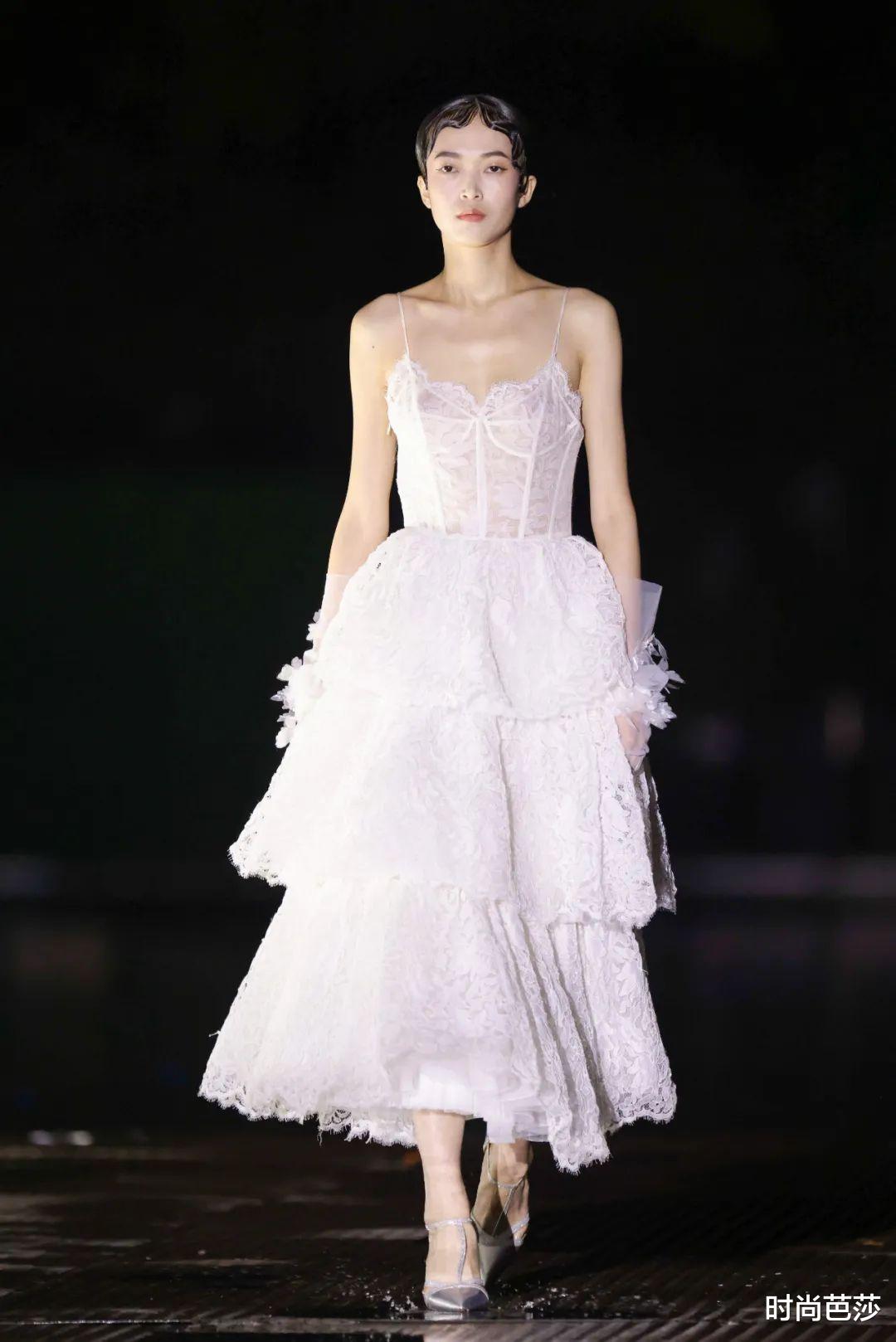 穿衣搭配|被一个仙女国货震撼到，我又民族骄傲了