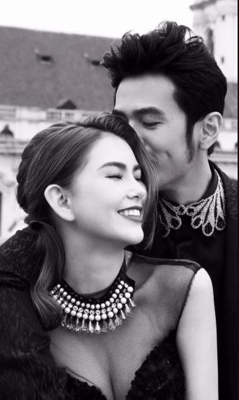 昆凌|17岁成功拿下天王，24岁还被宠成公主，看到昆凌旧照才懂为什么