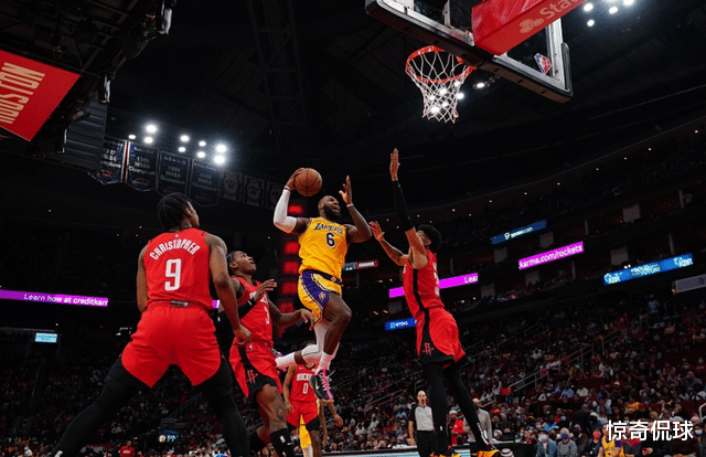 火箭隊|末節(jié)狂攬14分！火箭輸球仍有巨大收獲，榜眼秀兩場高效發(fā)揮已蛻變