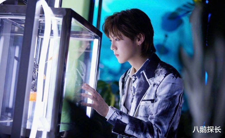 鹿晗|鹿晗单曲销量惨淡，不敌已婚奶爸任嘉伦，初代顶流逐渐凋零！