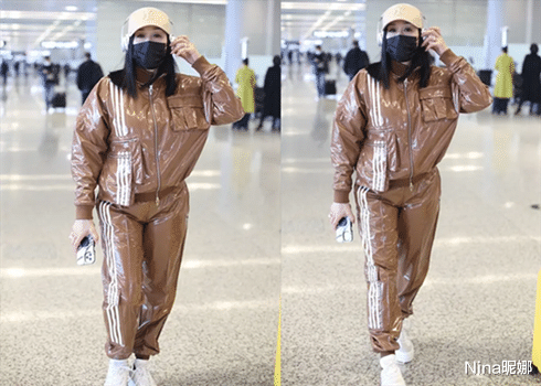 秦岚|51岁钟丽缇超自信!穿死亡芭比粉健美裤机场炸街,外八站姿真霸气