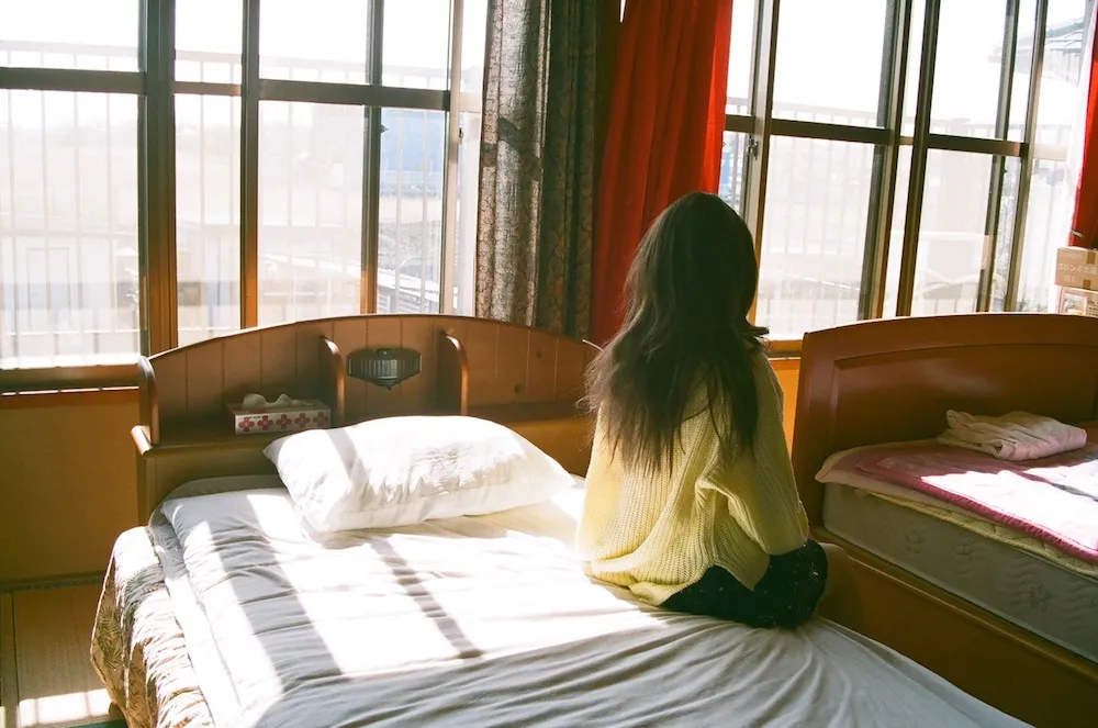 InsDaily|日本男子出轨10年，老婆却帮忙照顾4个“情妇”：对不起是我不好