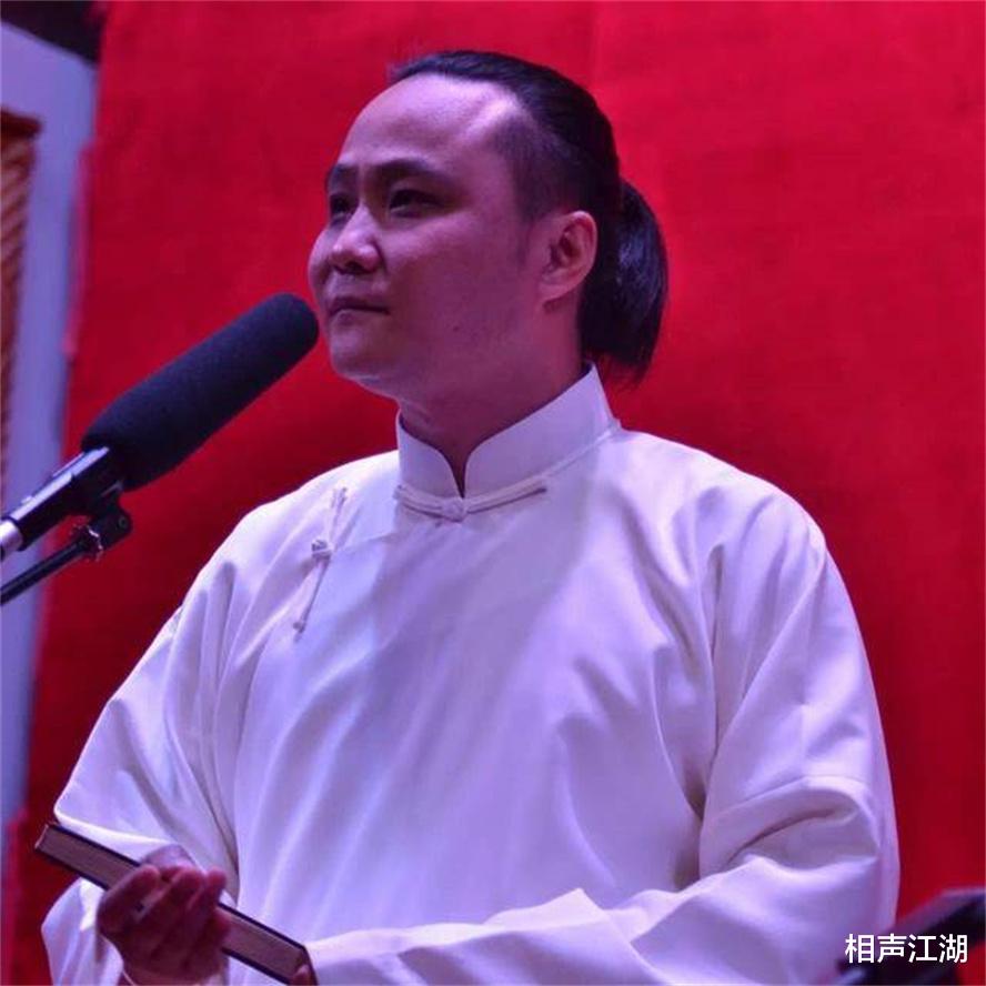 郭德纲|前大徒弟打擂郭德纲,新园子开在三庆园边上,票房惨淡却赢得尊重