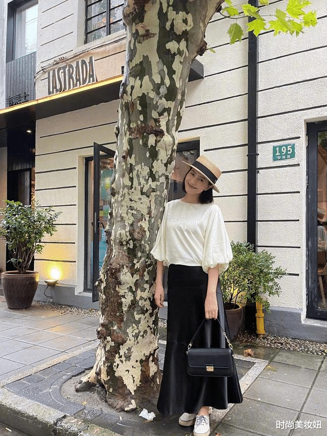 时尚美妆妞|高圆圆才是“中年女人”羡慕的样子，41岁了还不见老，美出圈了