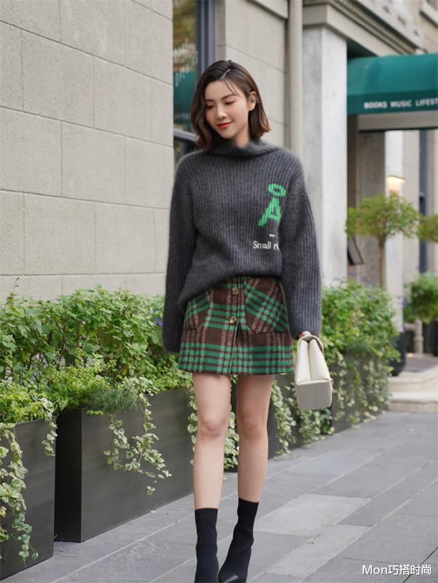 Mon巧搭时尚|早秋建议大家多穿“毛衣衫+半身裙”，温柔又高雅，美得惊艳时光