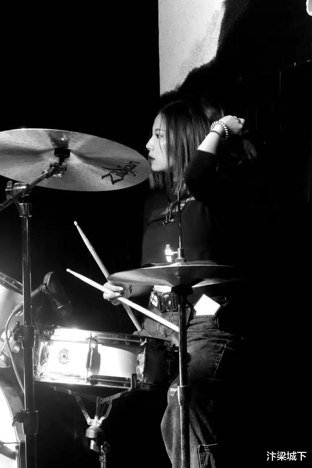 汴梁城下 汴梁旅游 穿越时光！清明一夜鱼龙舞，乐动城墙璀璨夜