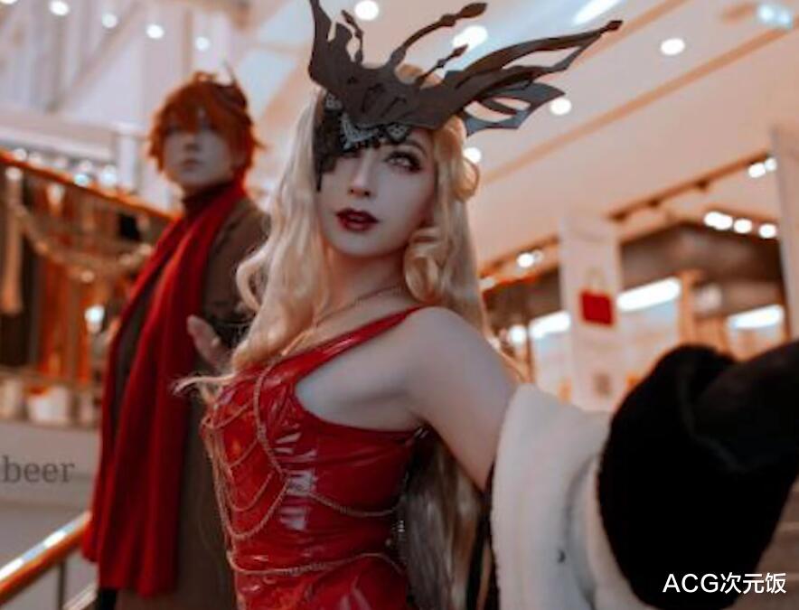 漫展|原神刷屏国外漫展，老外围观堵得水泄不通，还有舞台剧表演