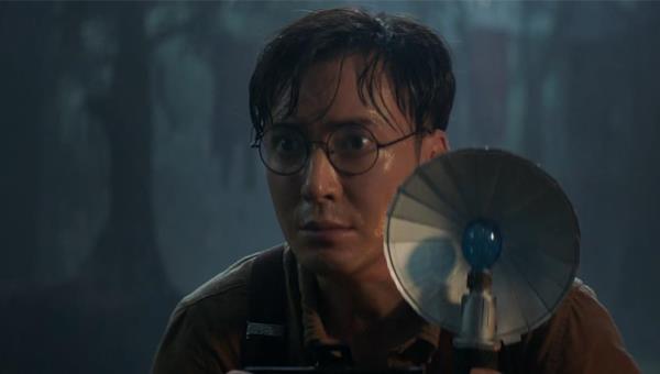 行星秘闻|《水怪2：黑木林》惊喜不断，王真儿又飒又美，特效堪称国产巅峰