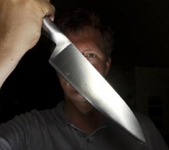 奶豆说育儿|39年前，台湾小伙画一把刀，被定为刑犯，被关836天后无罪释放