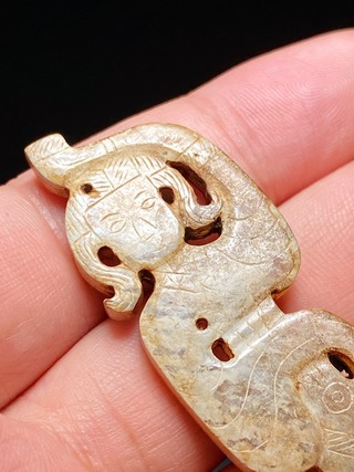 |汉 和田玉 游丝毛雕 玉舞人 挂件