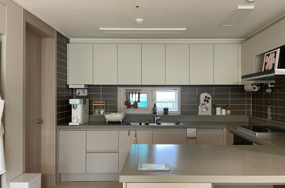 |这对韩国夫妻好会做减法,100平全屋清干净走极简风,越住越舒适