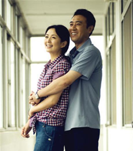 于和伟|于和伟结婚28年零绯闻，掩藏了20多年的小娇妻是大家认识的她