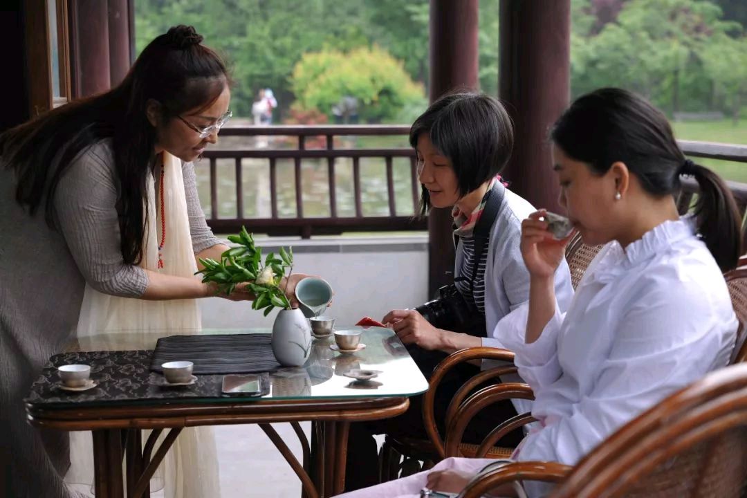 驱寒|4种喝茶的习惯，或许比喝酒伤身，多数人做错了，及早改掉为好