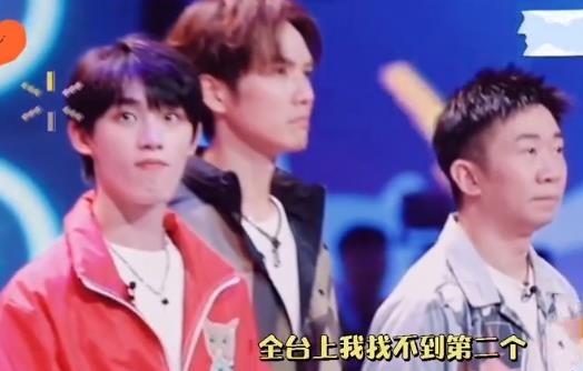 郭晶晶|刘耀文录《少年派》迎来新称号，成时代少年团唯一特例，真牛